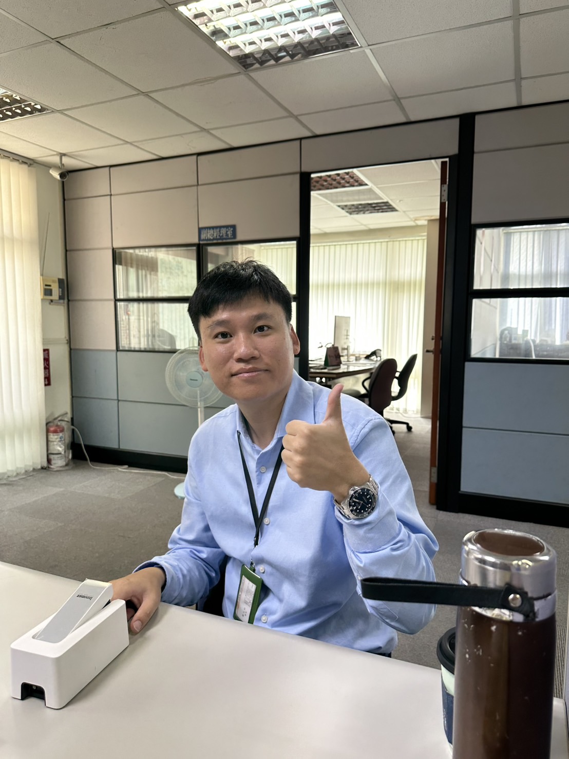 Sales Manager Mr.Edison